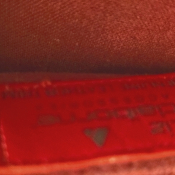 VINTAGE! Liz Claiborne Red Textured Shoulder Bag!Rare Find! Pull Open/Close - Picture 7 of 7